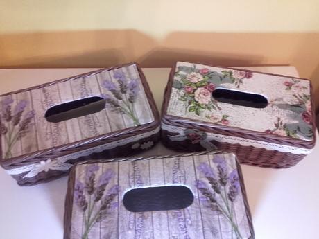 Zasobnik na papierove vreckovky,