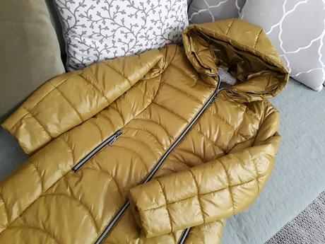 Predám dámsku vetrovku veľkosť č. 38, 38