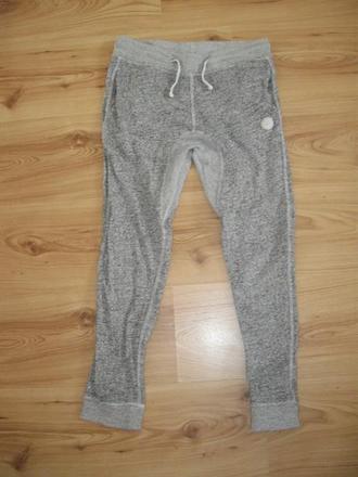 Tepláky - pudláče, h&m,146