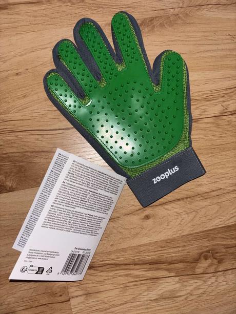 Rukavica na česanie zooplus,