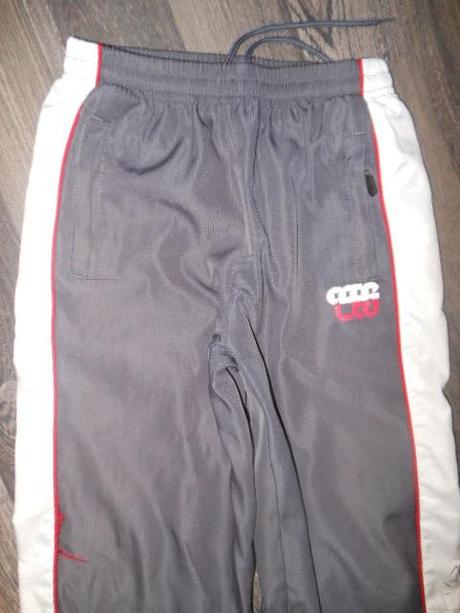 Športové nohavice, 134