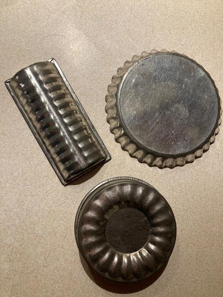 Retro plechove riadiky, 