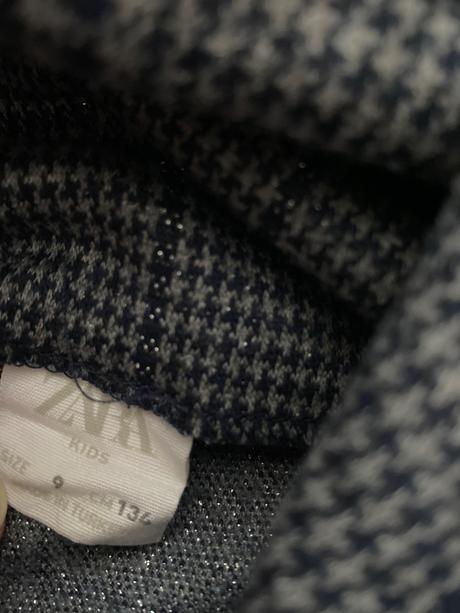 Karo trblietkava mikina s kapucnou zara, zara,134