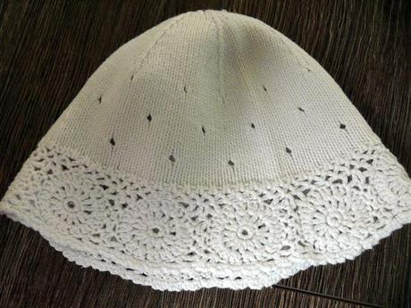 Biela milá čiapka h&m na 2-6 mesiacov,super stav, h&m,68