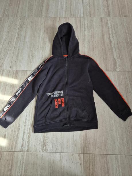 Mikina, chapter young,158