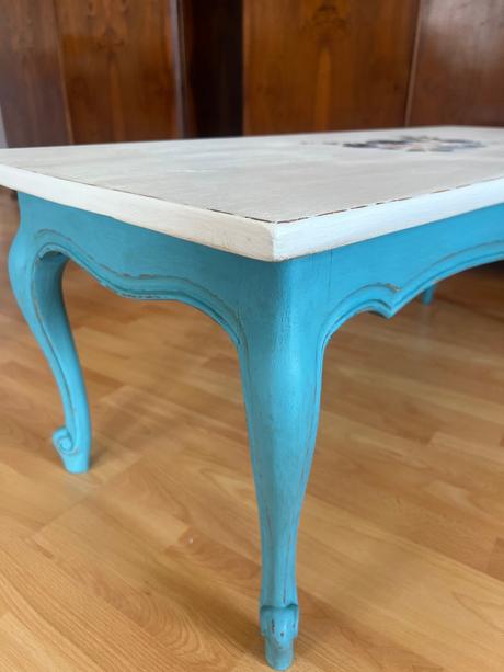 Drevený konferenčný stolik wildflowers,