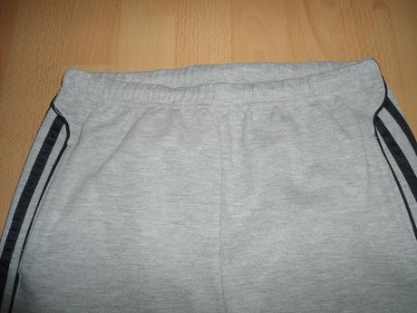 Chlapcenske svetlosede teplaky, 134