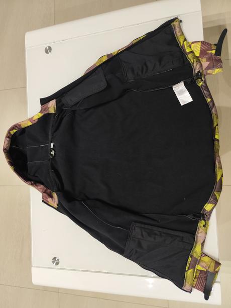 Predám chlapčenskú softshellovú bundu, crivit,146