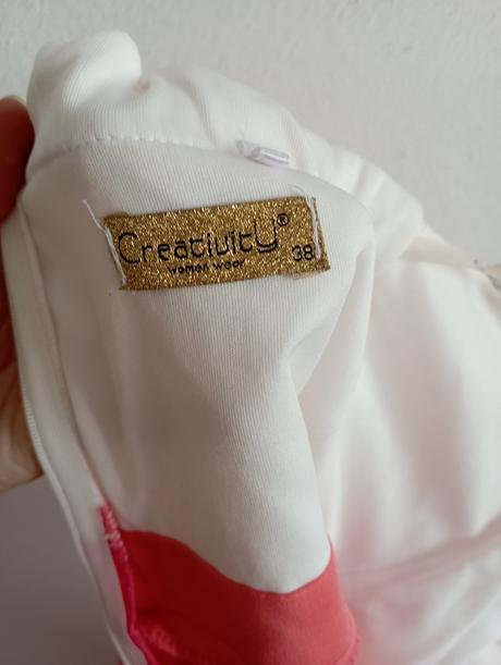 Šaty s nariasenou suknou, s