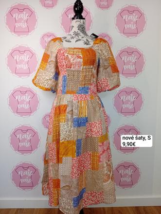 Nové vzorované šaty, s