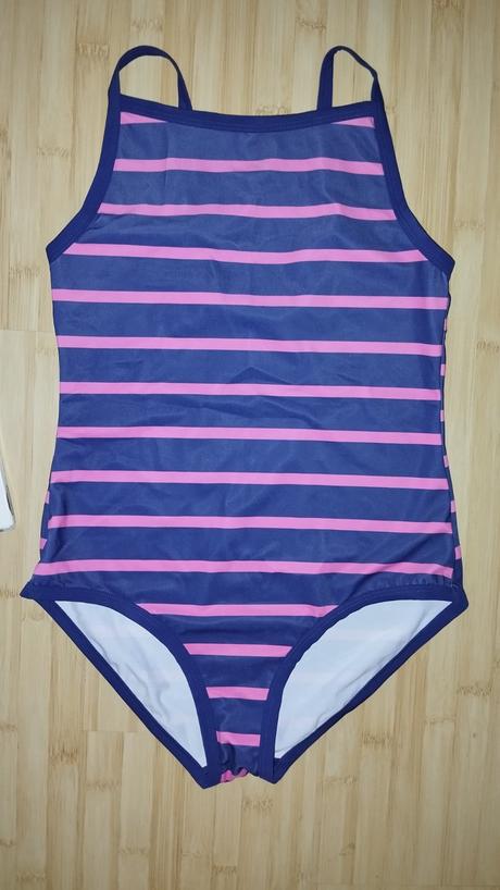 Plavky nenosené, 146