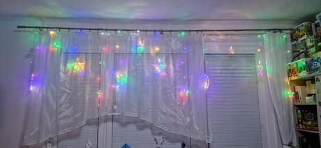 Farebné dekoračné osvetlenie-reťaz-hviezdy, mesiac,