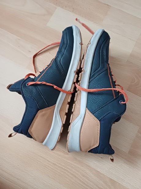 Prechodne topanky z decathlonu, quechua,37