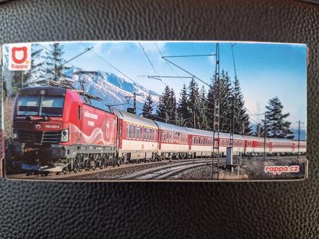 Kovová lokomotíva železnice slovensko, 