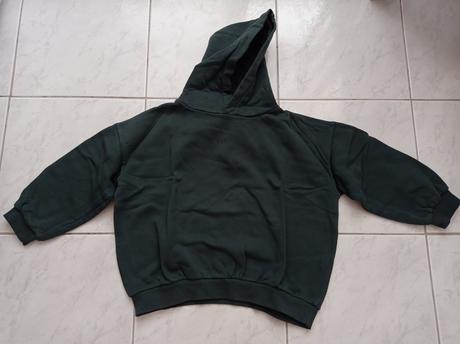 Balík oblečenia-mikiny, 122–134