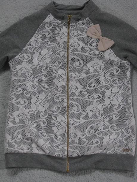 Mikina talianskej zn. krizia s čipkou, 152