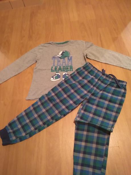 Chlapcenske pyzamo, lupilu,110