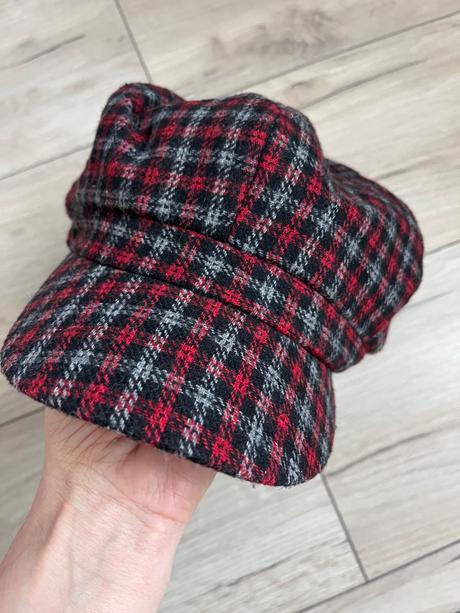 Károvaná šiltovka, 