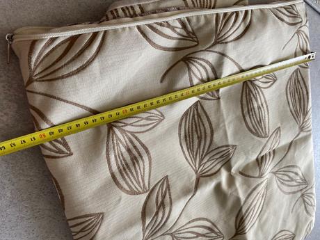 Bezove obliecky s hnedymi kvetmi, 