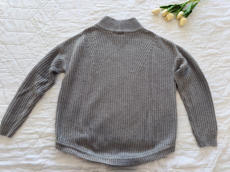 Laura scott sivý pletený sveter, l