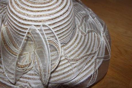 Klobúk pre parádnice, 140