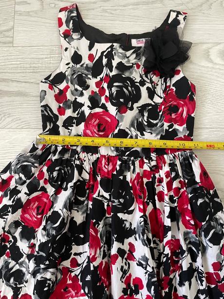 Spoločenské šaty, 116