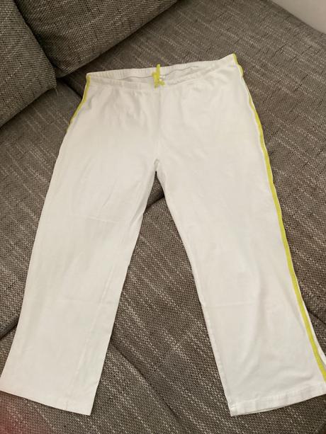 Tepláky biele so žltým pasom po bokoch, bonprix,52