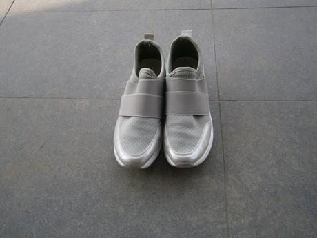 Strieborné topánky, 39