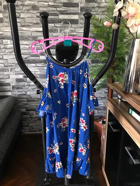 Letné šaty s volánikmi, xs