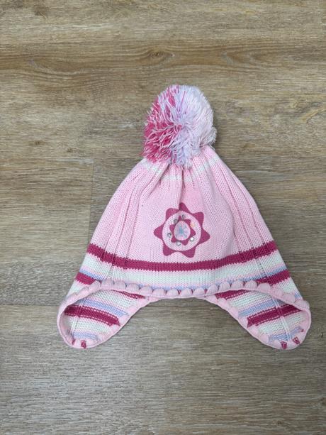 Čiapka s brmbolcom, 104