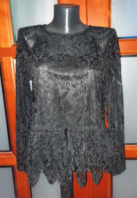 Čierny čipkovaný top veľ.36 (s), h&m,s