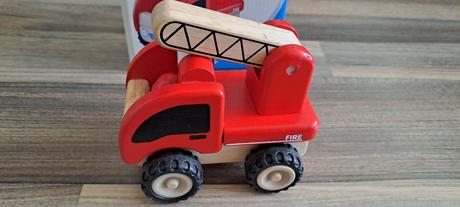 Malé drevené auto hasič, 