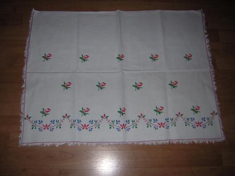 Ručne vyšívaný obrus, 