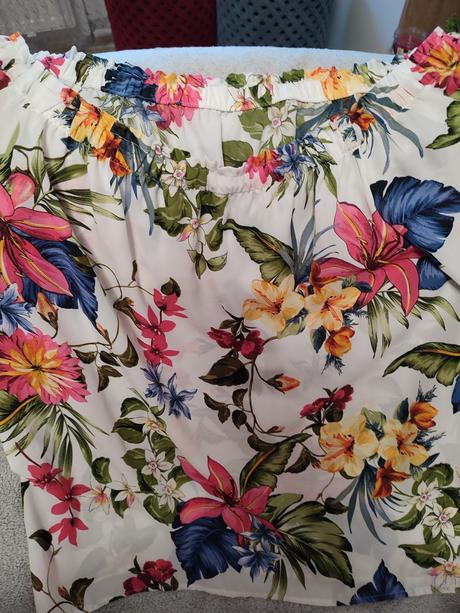 Nadherna blúzka, 40