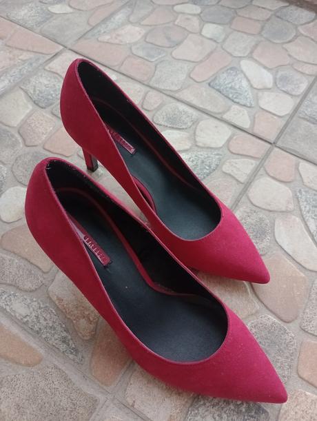 Červené lodičky, reserved,37