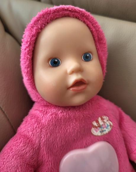 Baby born first love - svieti v tme, 