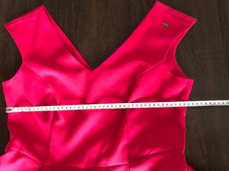 Šaty spoločenské, 44