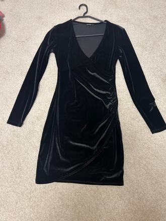 Zamatové šaty veľ.s, s