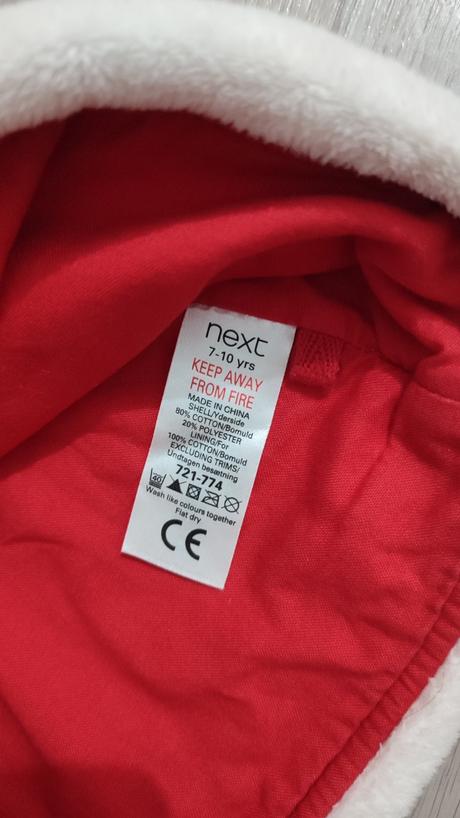 Mikulášska čiapka next, 122