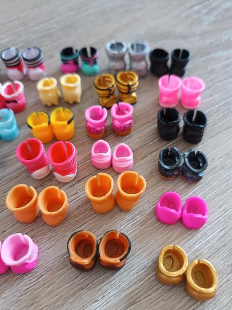 Bábika lol aj s oblečením a doplnkami, 