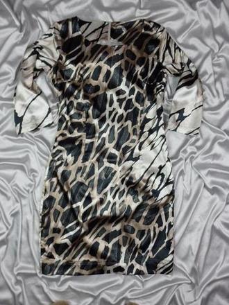 Luxusné saténové šaty, 38