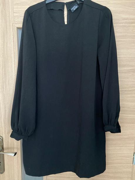 Jednoduche cierne saty, esmara,40