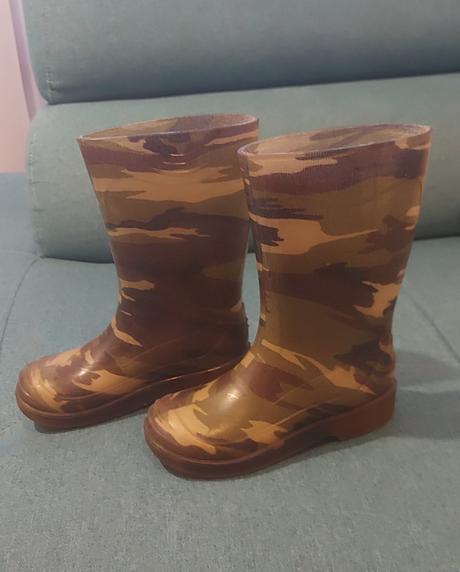 Maskačove gumáky, 25