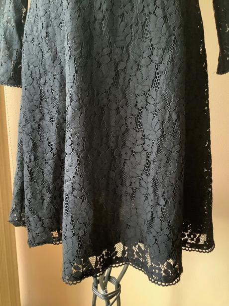 Krajkové šaty jack wills, 40