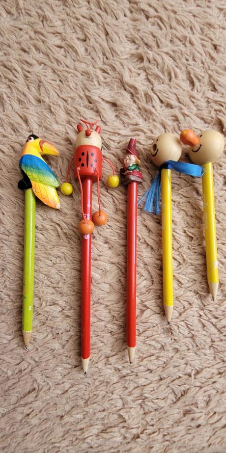 Ceruzky s postavičkami 5x,
