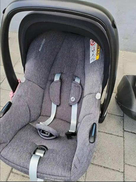 Vajíčko maxicosi cabriofix + báza easy base 2, maxi cosi
