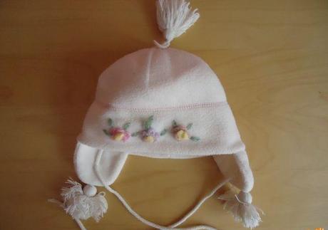 Čiapky rôzne - kuk dovnutra, 104