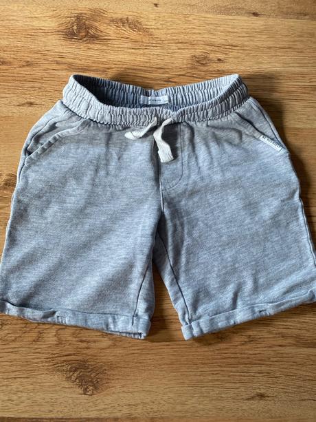 Šortky reserved, reserved,134