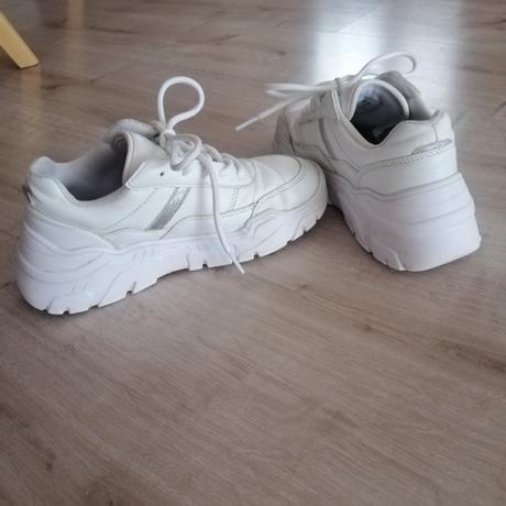 Botasky, deichmann,34