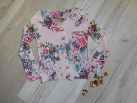 Pulovrík bavlnený kvety s,, s